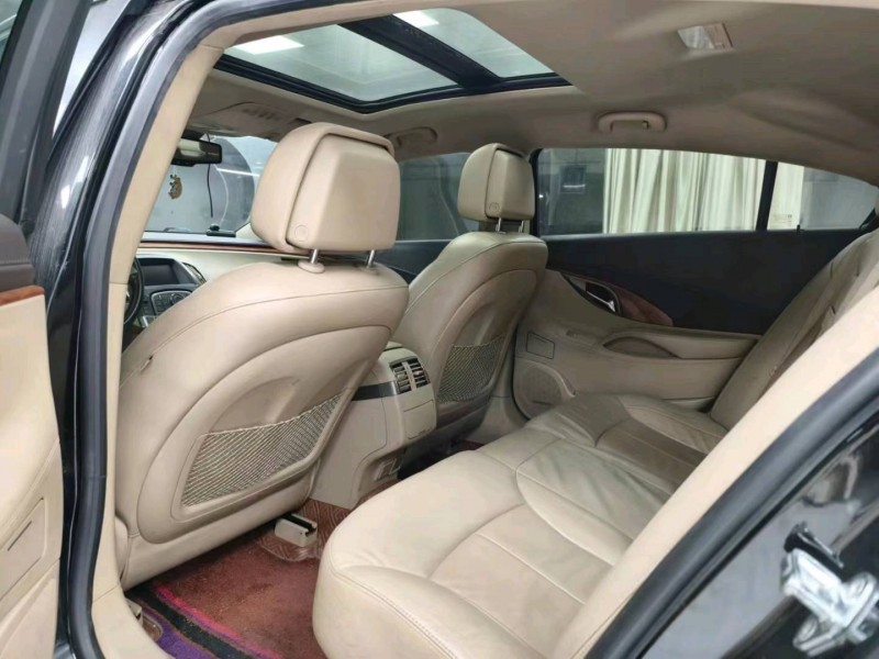 成都11年别克君越6