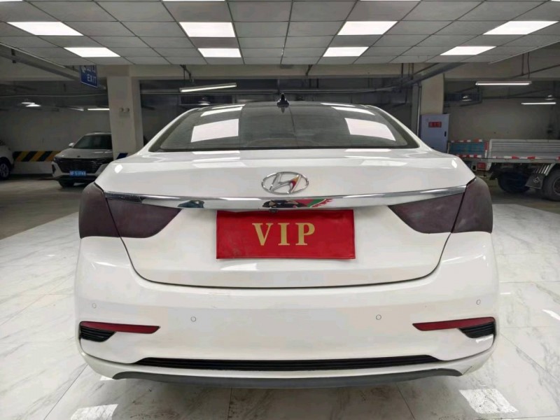 成都17年现代名图9