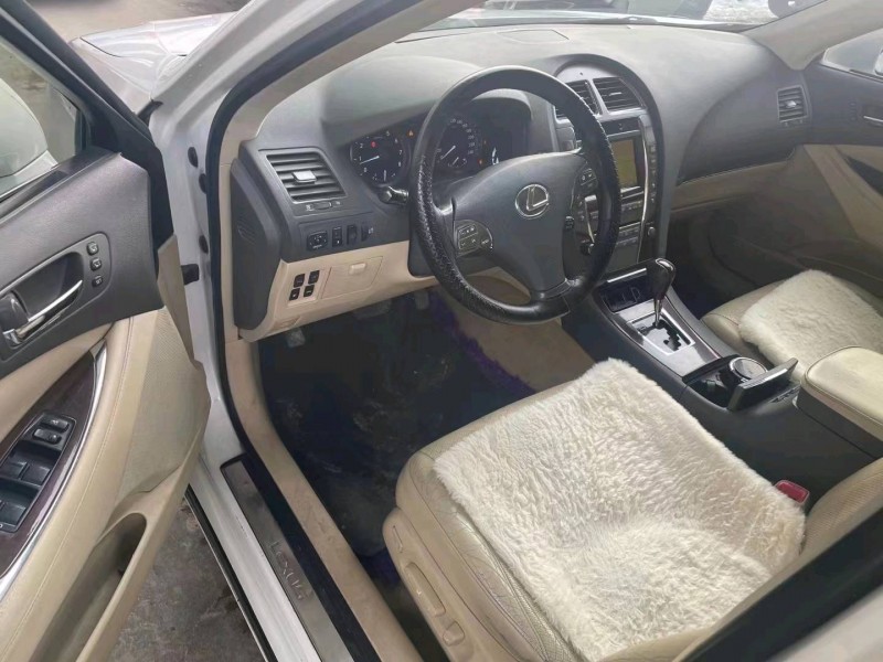 保定10年雷克萨斯ES8