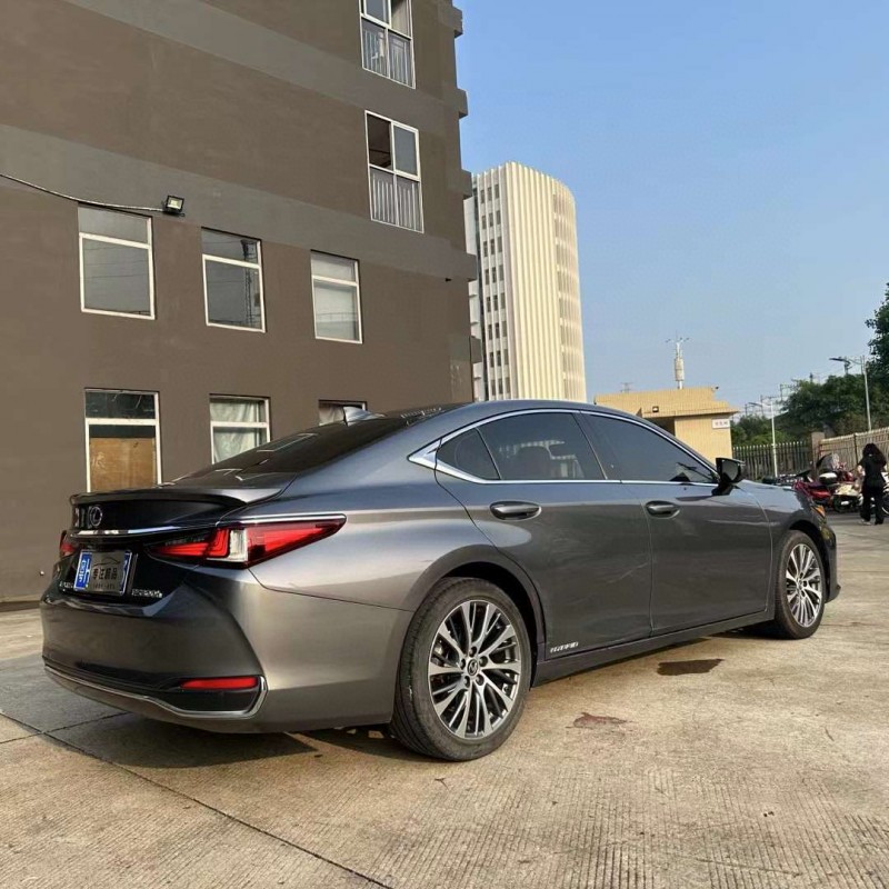 佛山20年雷克萨斯ES7