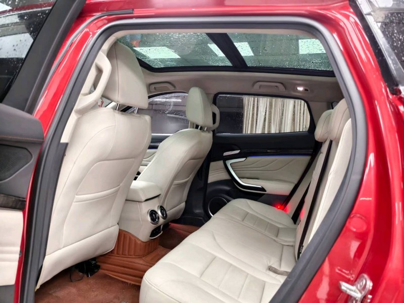 成都17年长城汽车WEY VV75