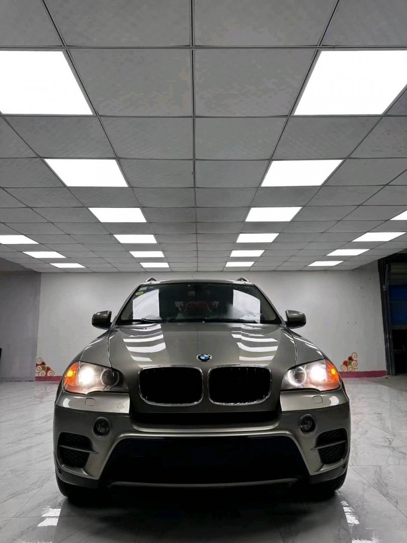 成都12年宝马X51