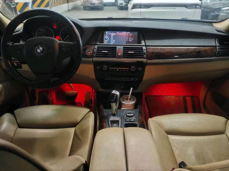 成都12年宝马X54