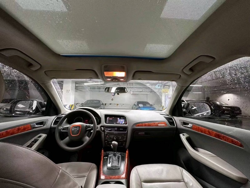 成都12年奥迪Q54