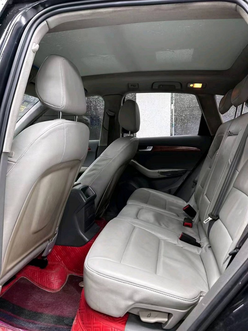 成都12年奥迪Q55