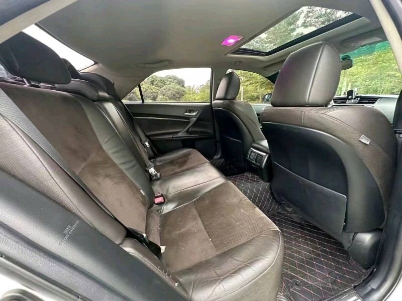 佛山14年丰田锐志4