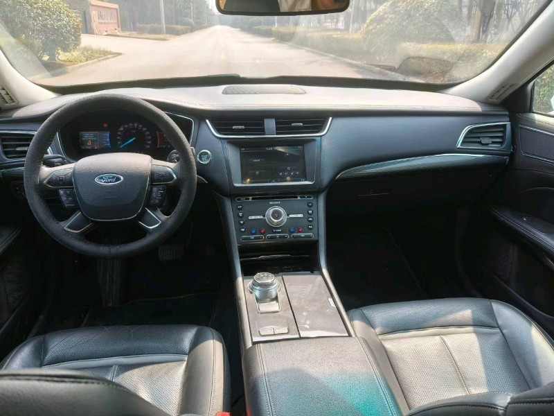 徐州17年福特金牛座5