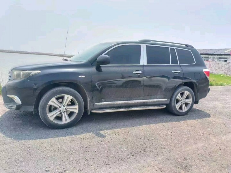 保定14年丰田汉兰达2