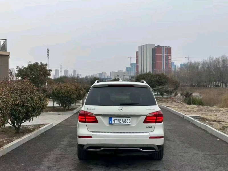 东营13年奔驰GL9
