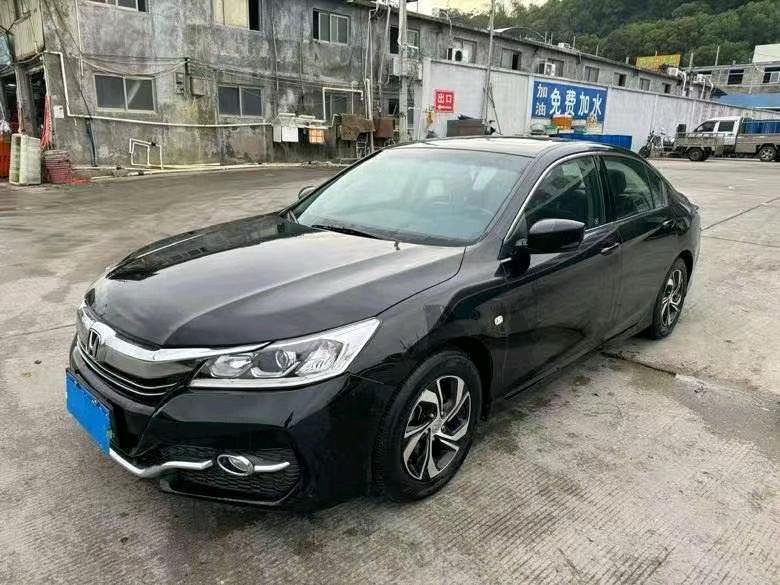 佛山16年本田雅阁2
