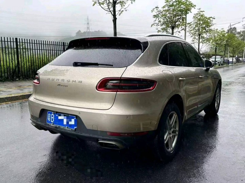 汕头18年保时捷Macan4