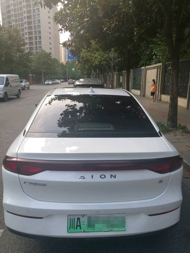 成都23年传祺埃安S5804