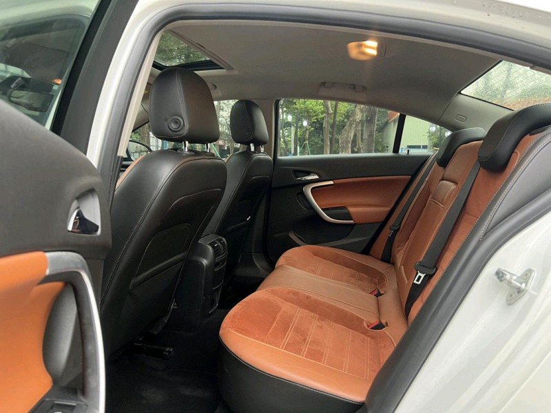 东莞17年别克君威5