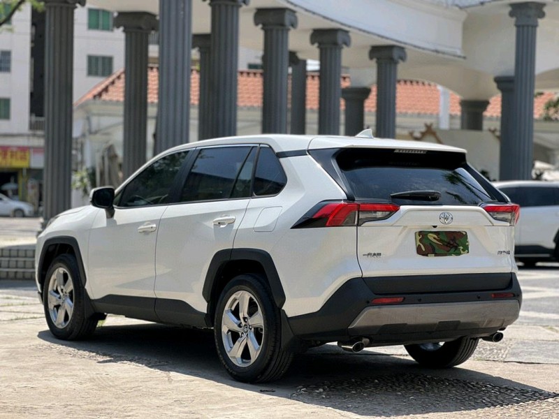 东莞21年丰田RAV4荣放7