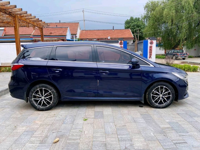 潍坊18年比亚迪宋3