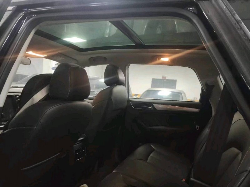 成都19年荣威RX54