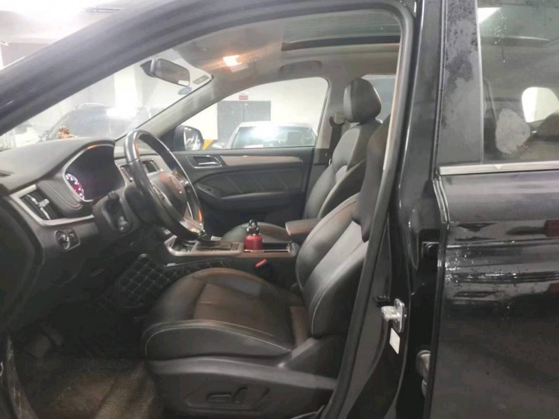 成都19年荣威RX56