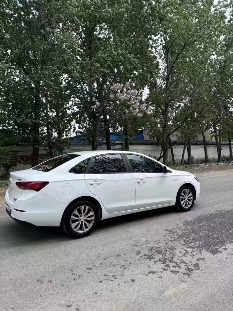 菏泽20年别克英朗GT6