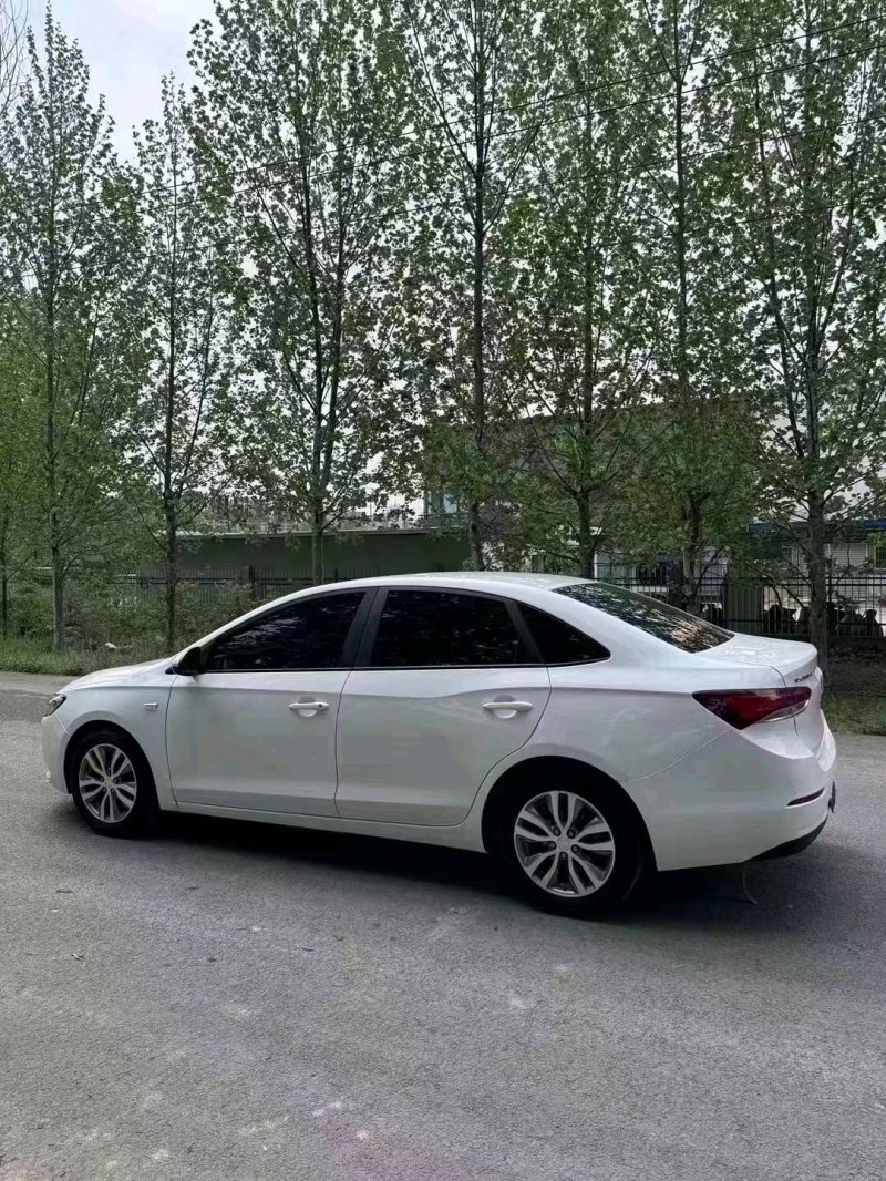 菏泽20年别克英朗GT8