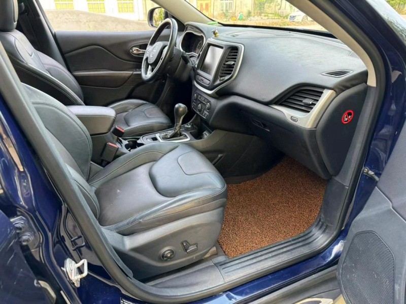 广州16年Jeep自由光3