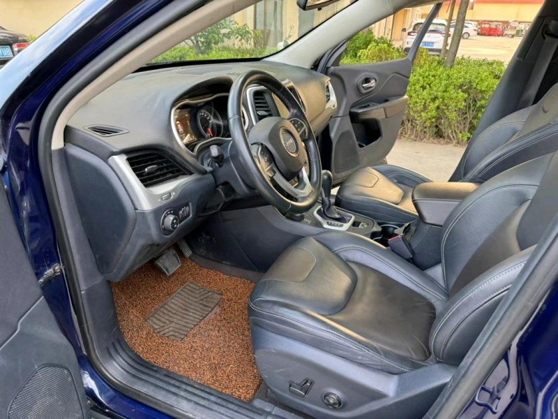 广州16年Jeep自由光4