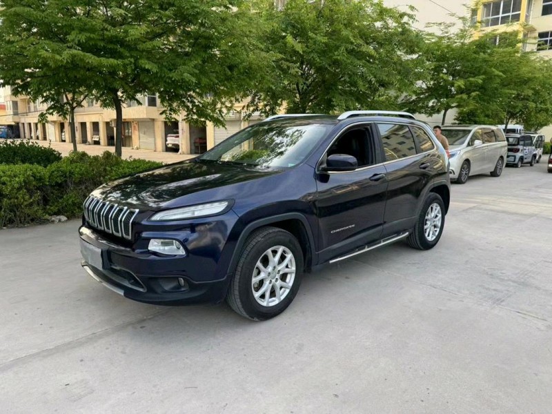 广州16年Jeep自由光8