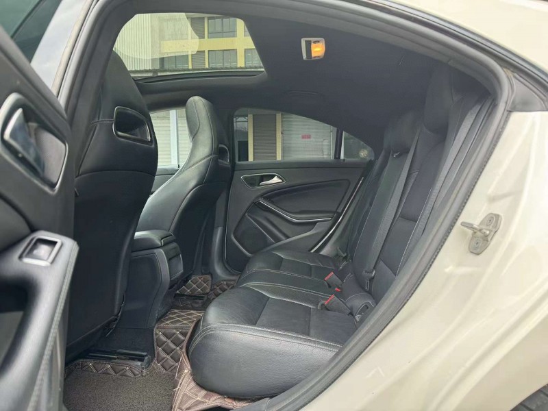 佛山16年奔驰CLA3