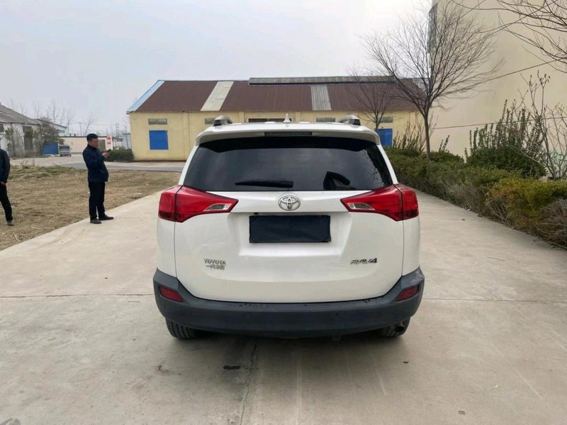 徐州16年丰田RAV4荣放9