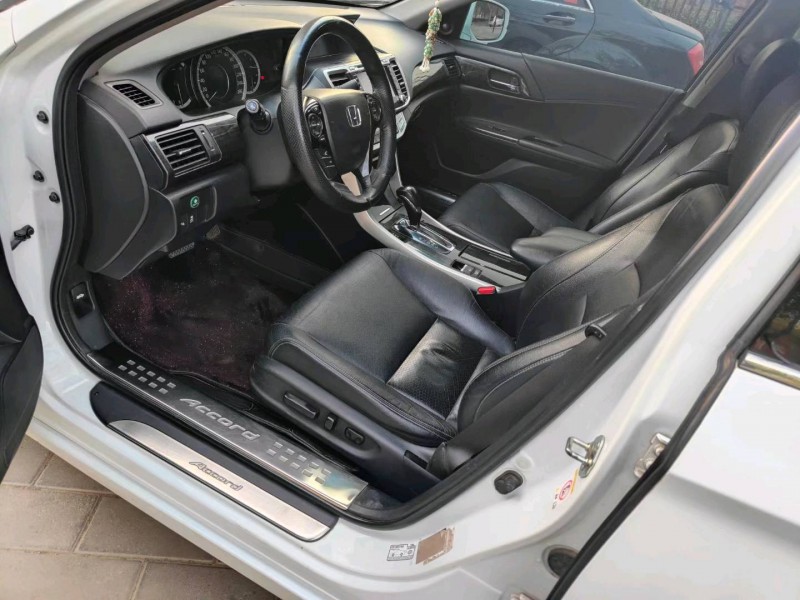 沧州14年本田雅阁4