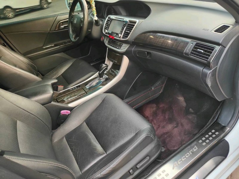 沧州14年本田雅阁5