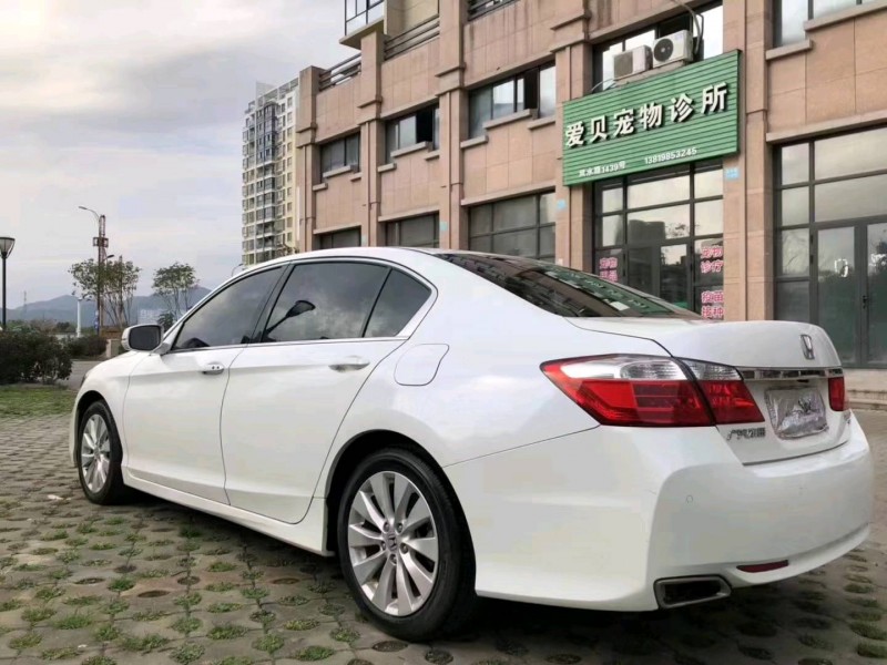 沧州14年本田雅阁8