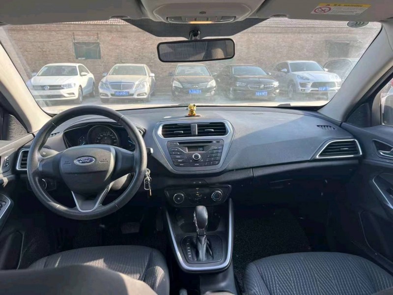 菏泽20年福特福睿斯8