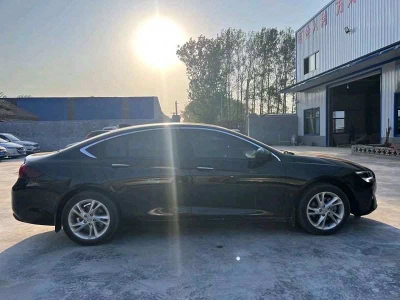 菏泽21年别克君威3