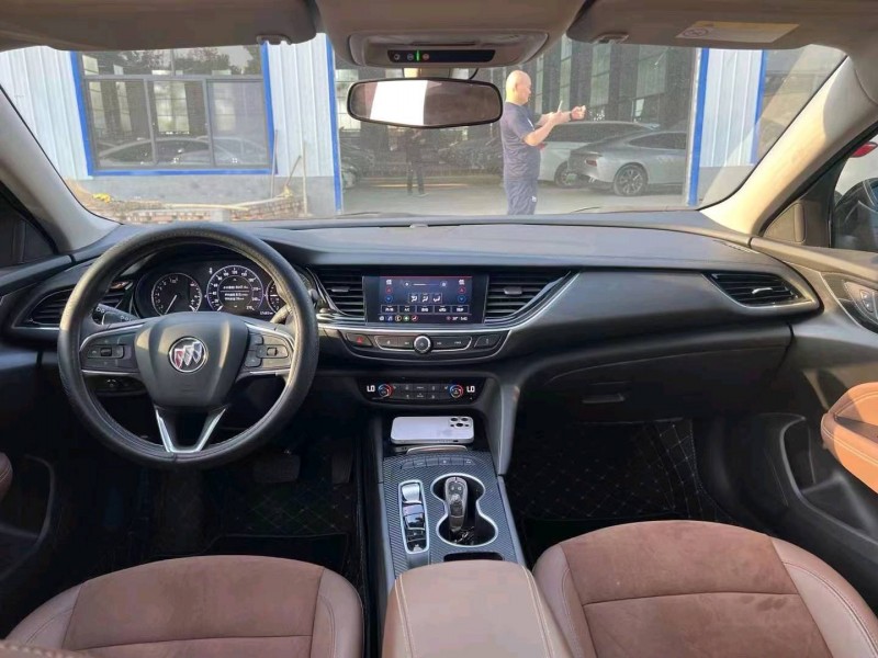 菏泽21年别克君威8