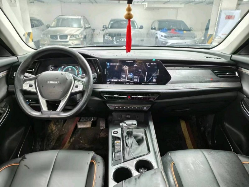 成都22年长安汽车欧尚4