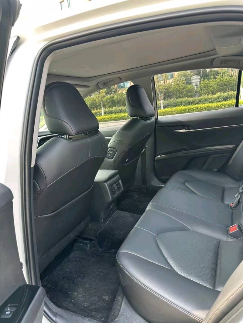 成都19年丰田凯美瑞4