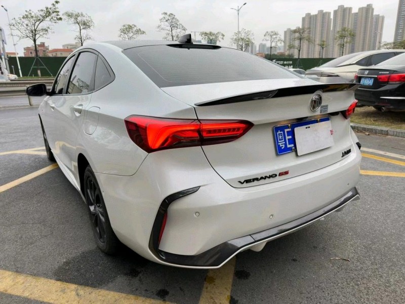 佛山22年别克威朗4