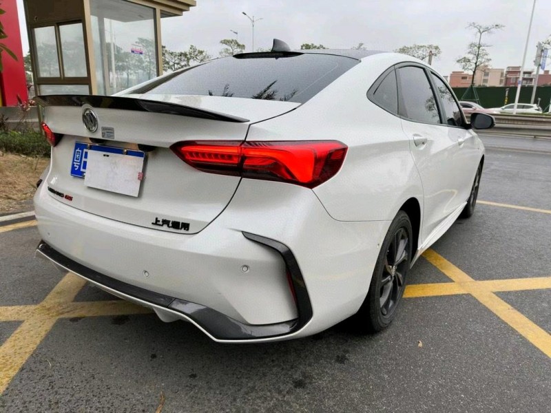 佛山22年别克威朗5