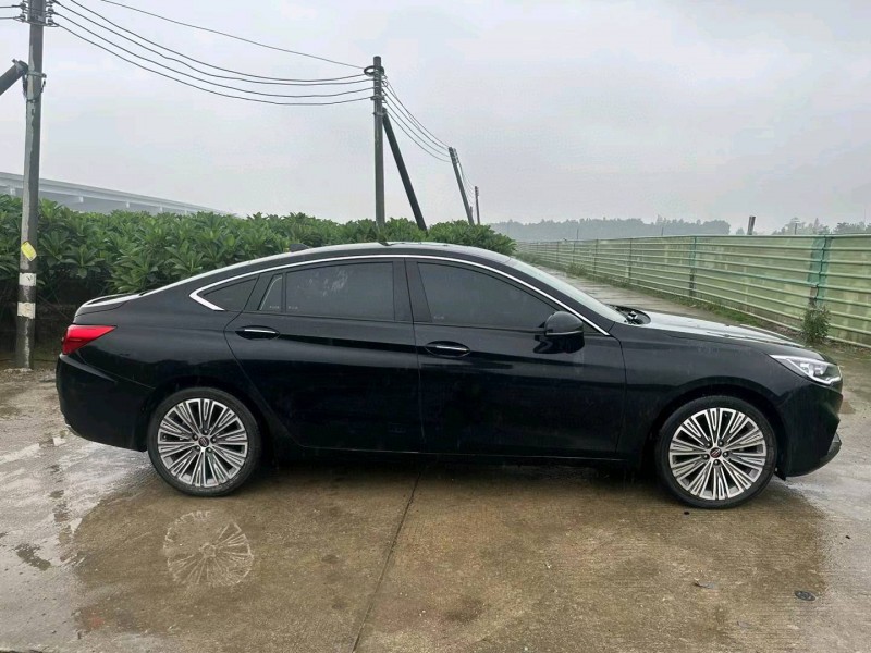 中山22年红旗H53