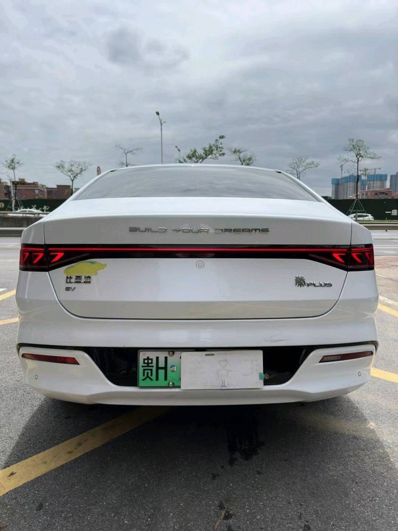 佛山22年比亚迪秦2