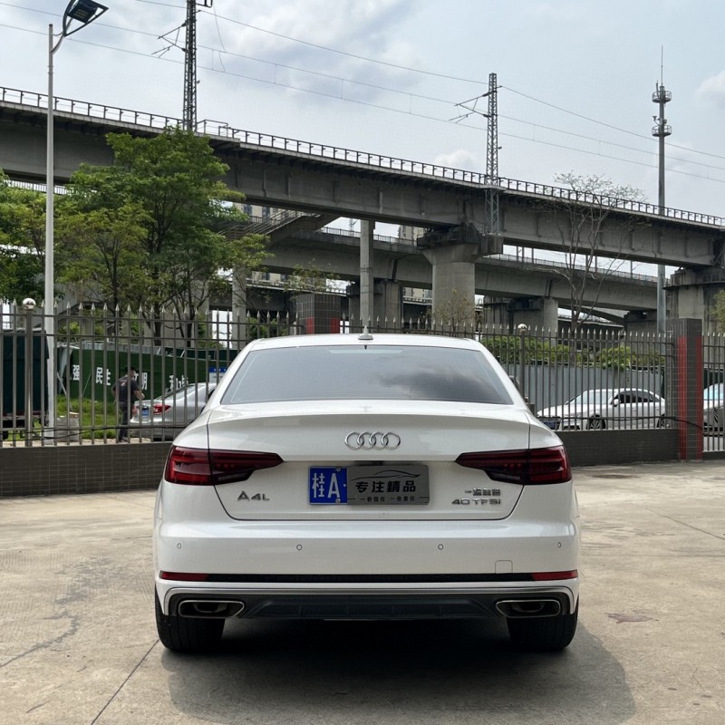 佛山19年奥迪A4L9