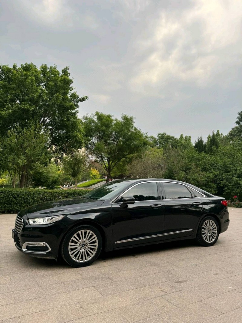 邢台16年福特金牛座2