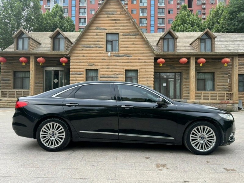 邢台16年福特金牛座4