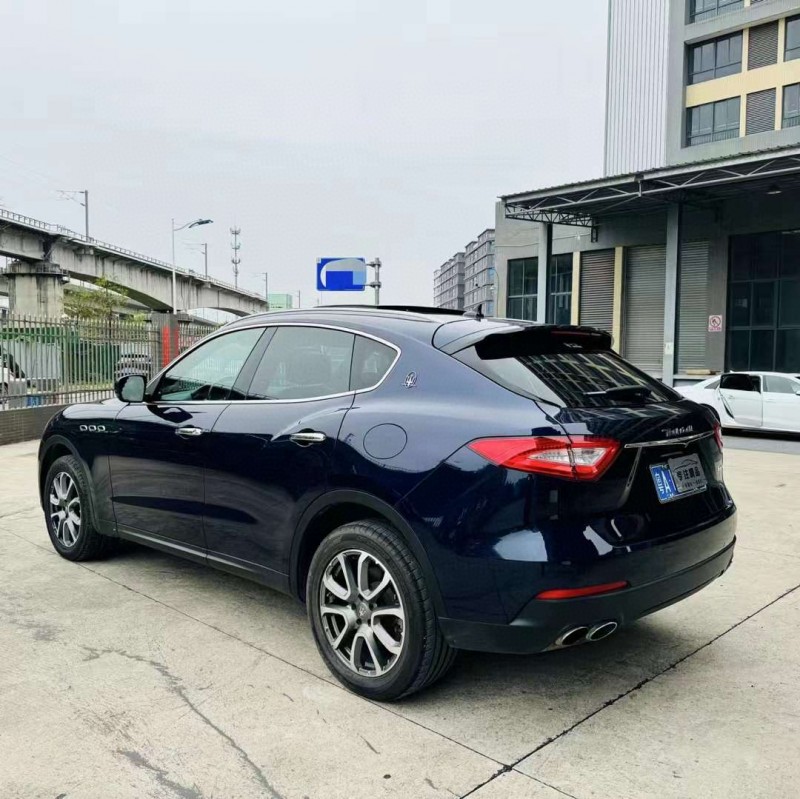 佛山17年玛莎拉蒂Levante8