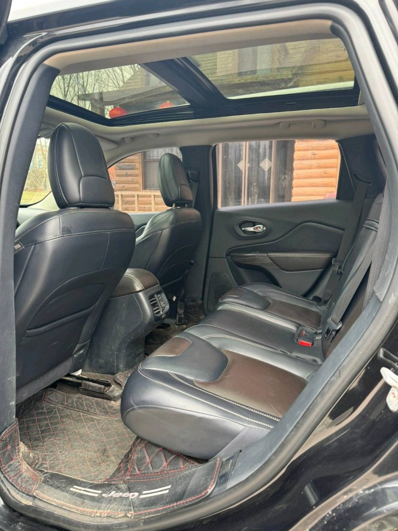 邢台17年Jeep自由光7