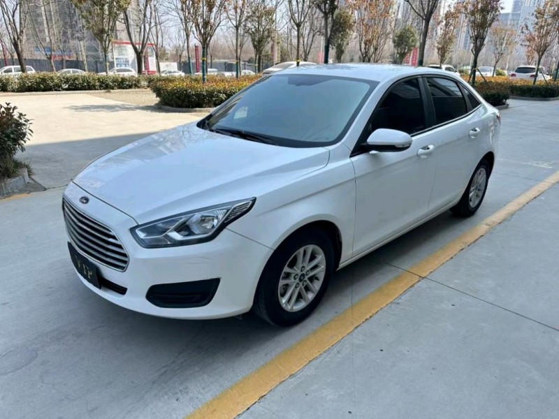 东营20年福特福睿斯2