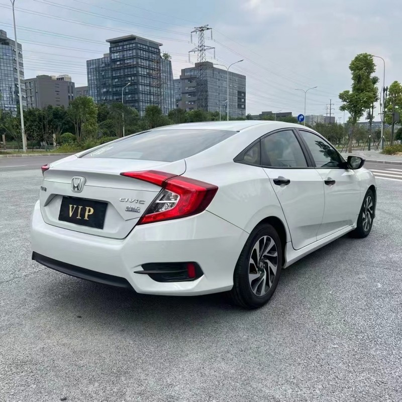 成都18年本田思域5