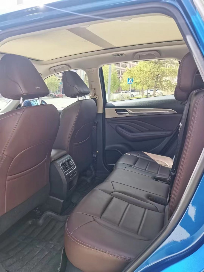 成都19年哈弗F73