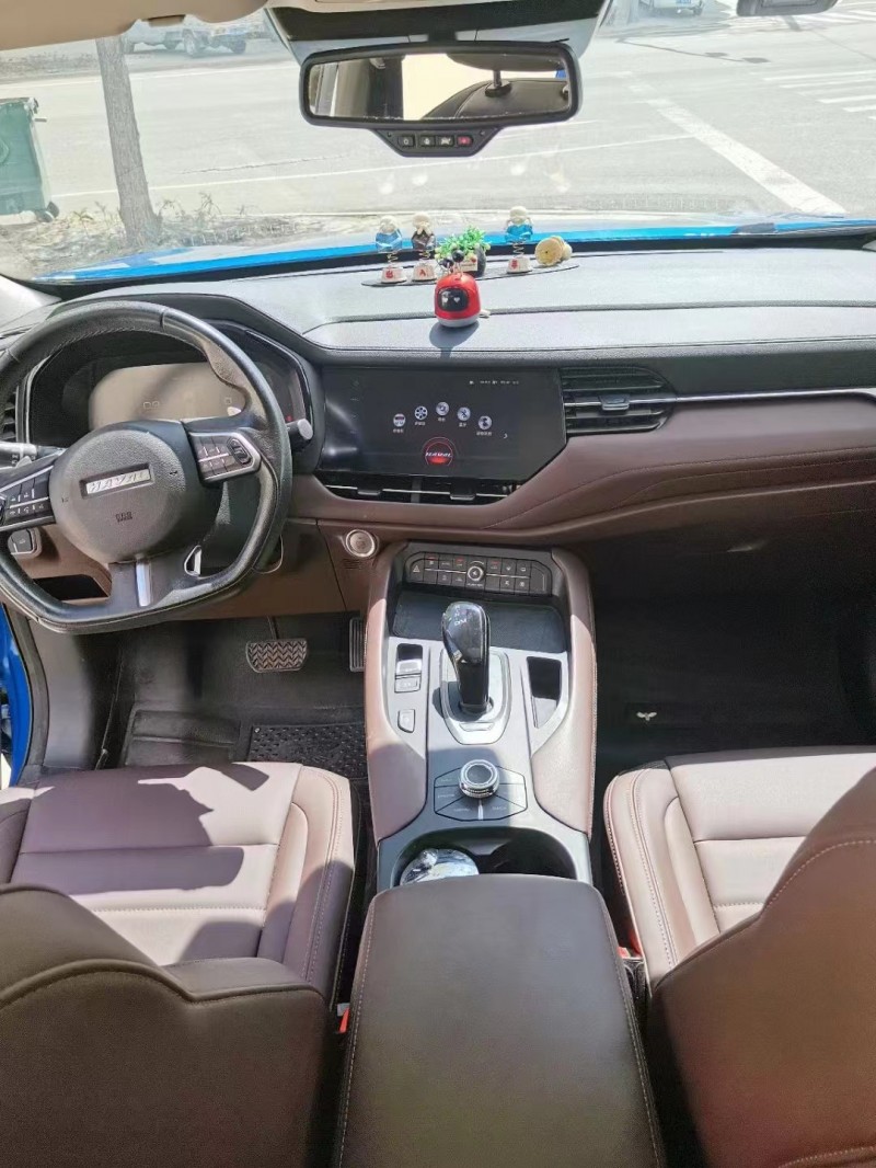 成都19年哈弗F75