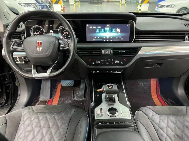 成都21年红旗HS52